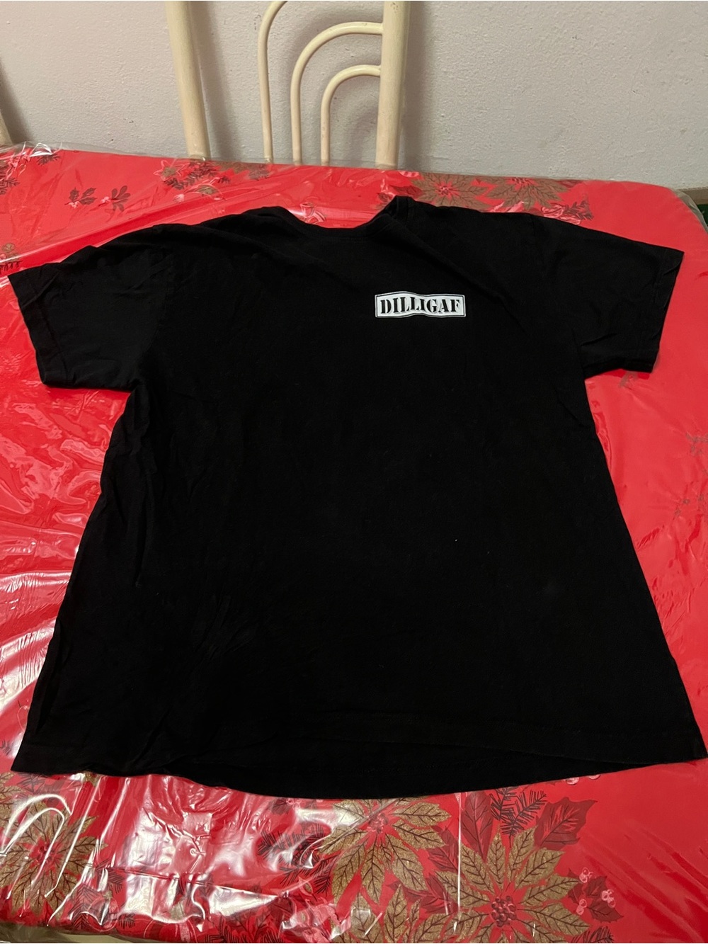 Dilligaf Zombie Logo Graphic T-Shirt “Do I Look Like I Give A F**k”  Mens Sz XL